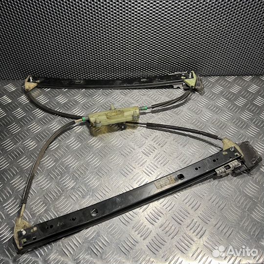 Стеклоподъемник Audi Q7