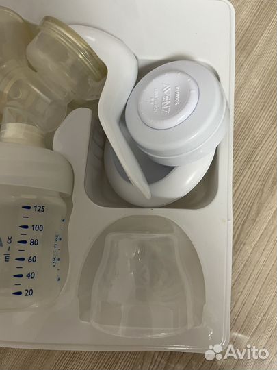Молокоотсос Avent ручной и бутылочка с термосумкой