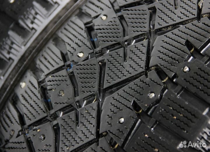 Nitto Therma Spike 275/45 R21