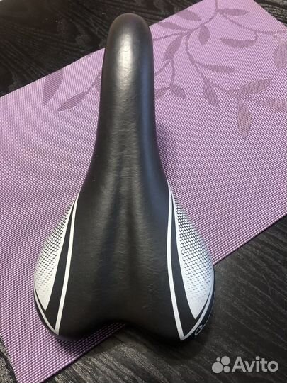 Седло для велосипеда кожаное