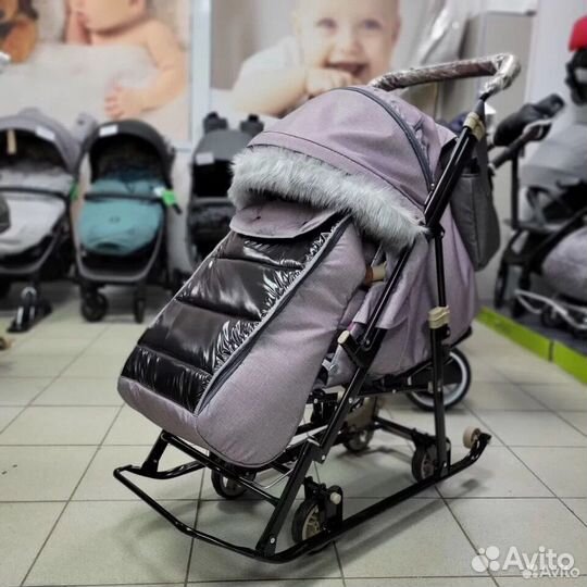 Новые санки теплые