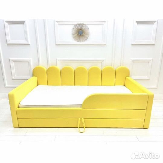 Кровать детская с бортиком