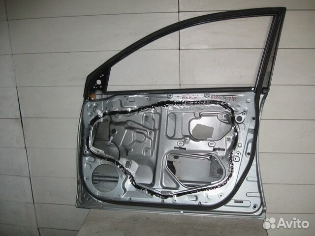 Дверь передняя правая Тойота Авенсис 2