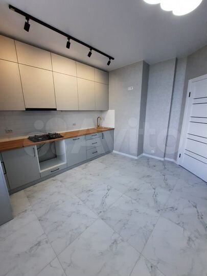 2-к. квартира, 55 м², 17/20 эт.