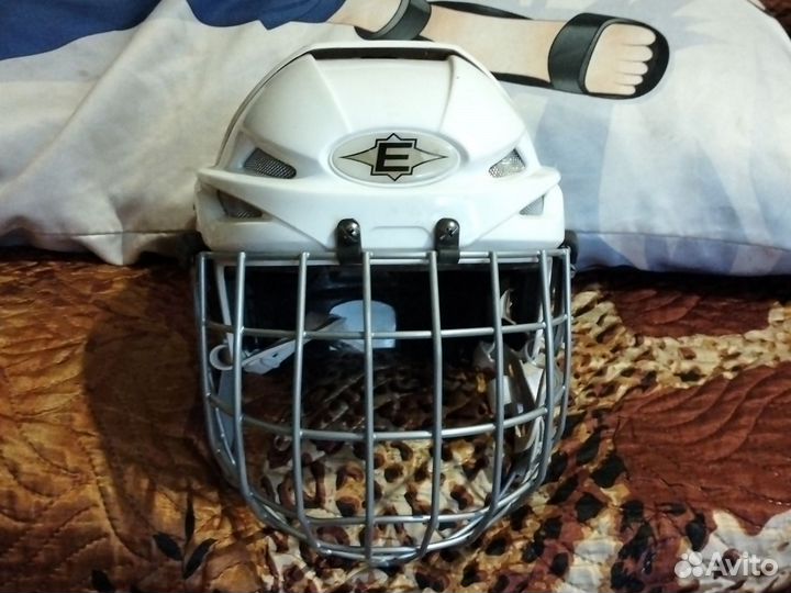 Шлем хоккейный easton