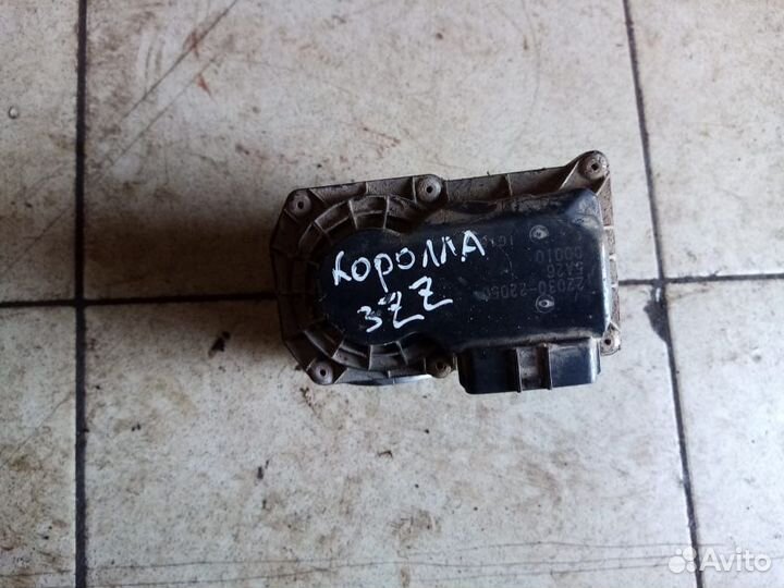 Дросельная заслонка Toyota Corolla E12