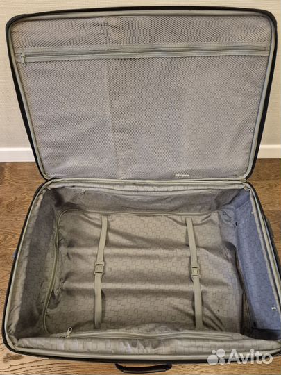 Чемодан на колесах большой