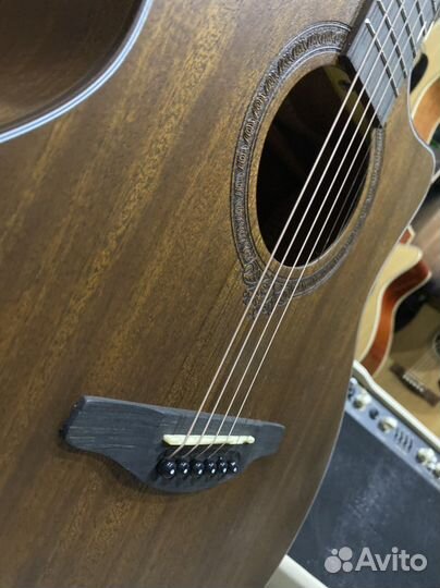 Акустическая гитара джамбо (Новая)