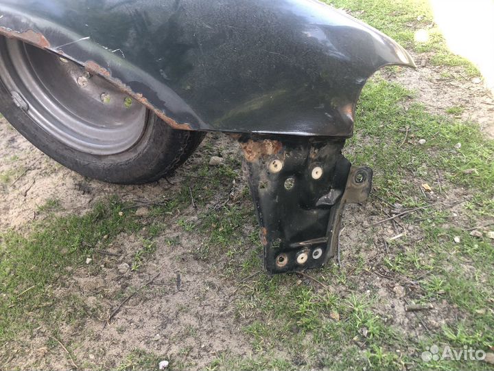 Правое крыло audi a4 b5 (рест)