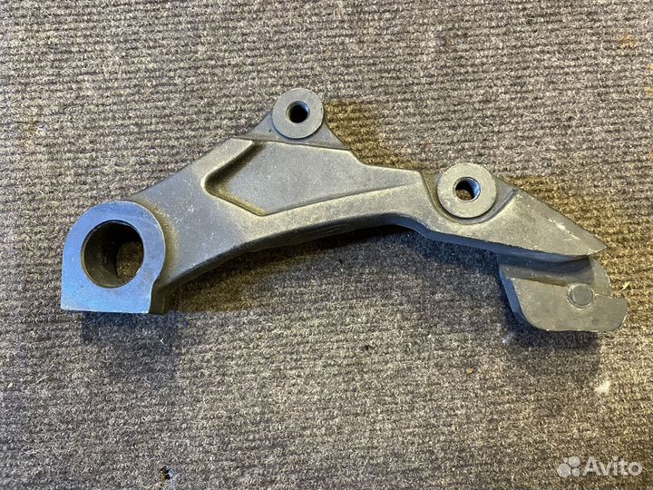 Кронштейн суппорта Harley Davidson Street Glide 20