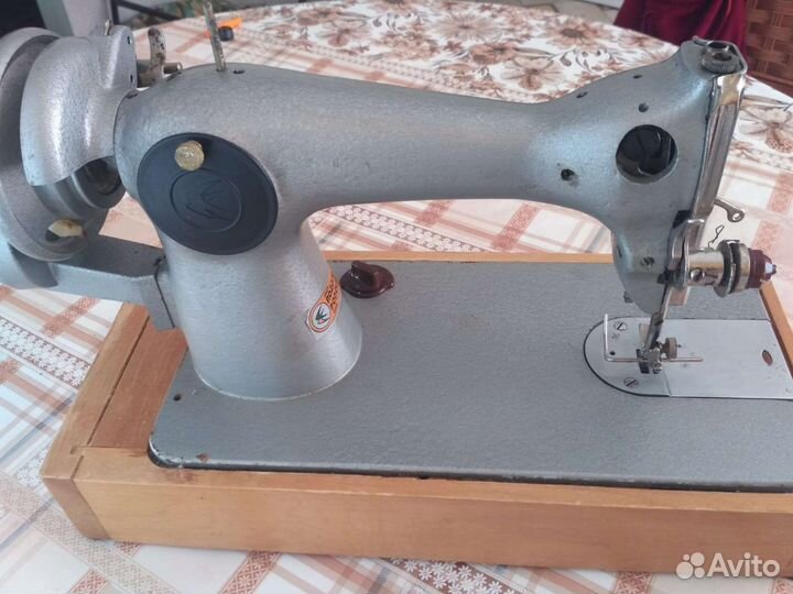 Швейная машина подольск ручная