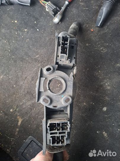 Переключатель поворотов и дворников Peugeot 605