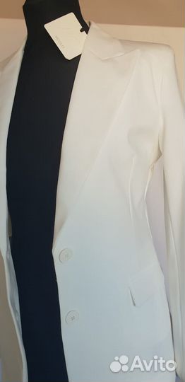 Итальянский пиджак белого цвета 44р
