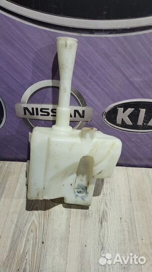 Бачок омывателя Nissan almera N16