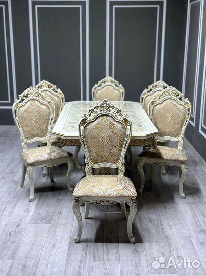 Комплект стол и стулья. В наличии