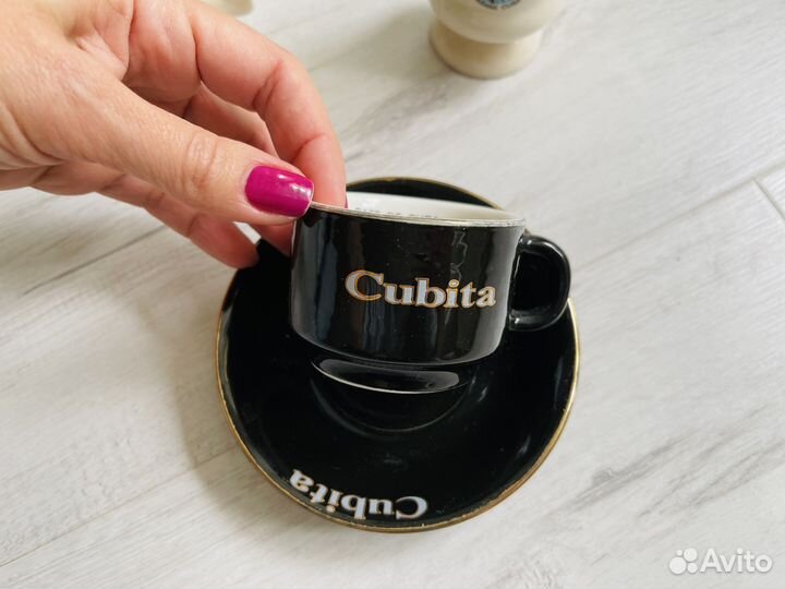 Кружки и тарелка