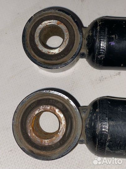 Стойка амортизатора задняя Suzuki Vitara 2 рест