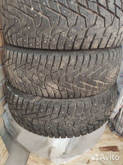 Hankook Winter I'Pike 215/60 R17