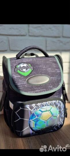 Ранец школьный для мальчика новый
