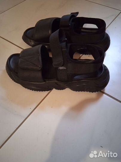 Новые сандали