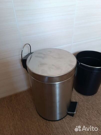 Тумба, шторы, мусорки, на ванну сидушка