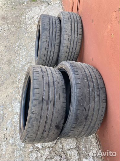 Bridgestone Potenza S001 225/45 R18 и 2.25/40 R18 95Y