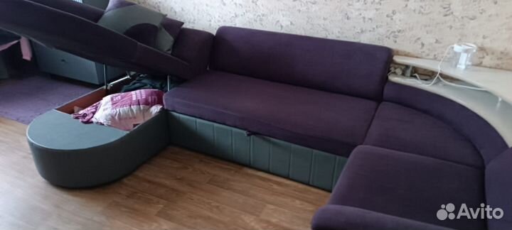Кожаный угловой диван бу