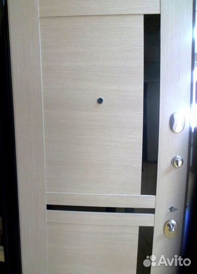 Дверь входная 