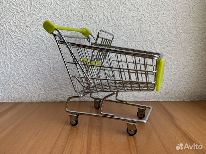 Фигурка тележки