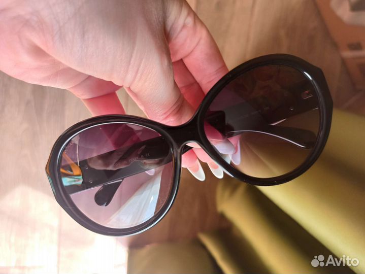 Солнцезащитные очки Chanel