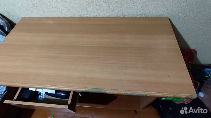 Письменный стол