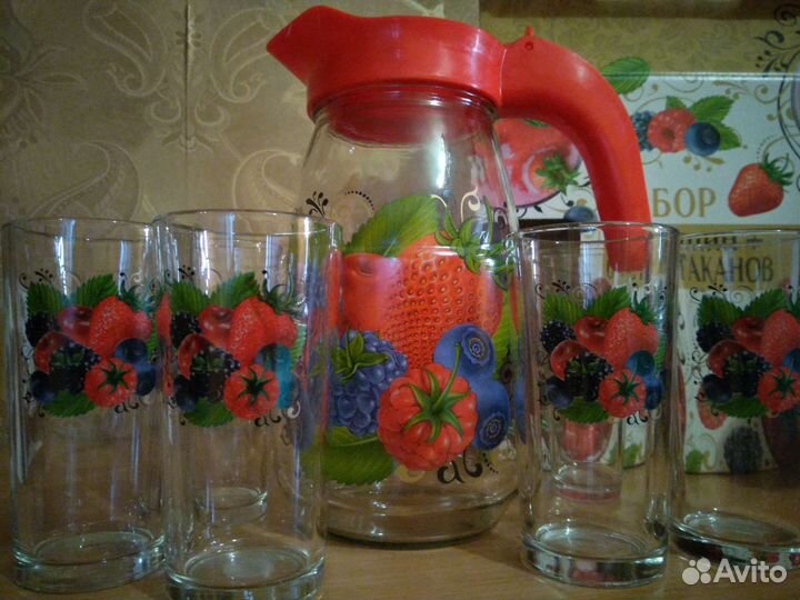 Набор кувшин и стаканы