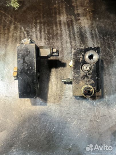 Клапан тормозной фронтального погрузчика