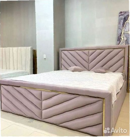 Кровать мягкая двуспальная на заказ