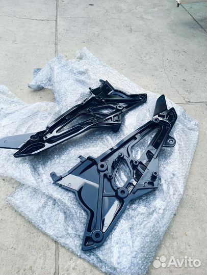 Кронштейны подножек Cfmoto 650 nk