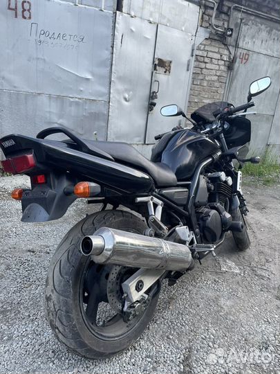 Yamaha fzs 600