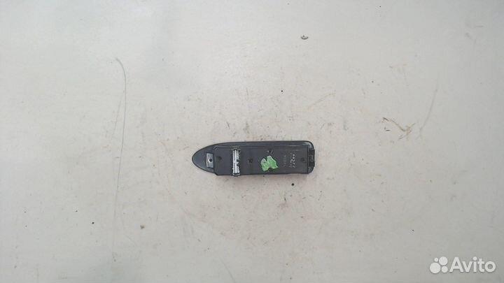 Кнопка стеклоподъемника Mitsubishi Space Star, 200