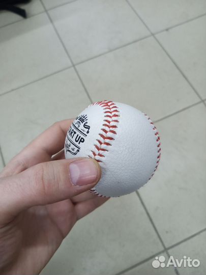 Бейсбольный мяч