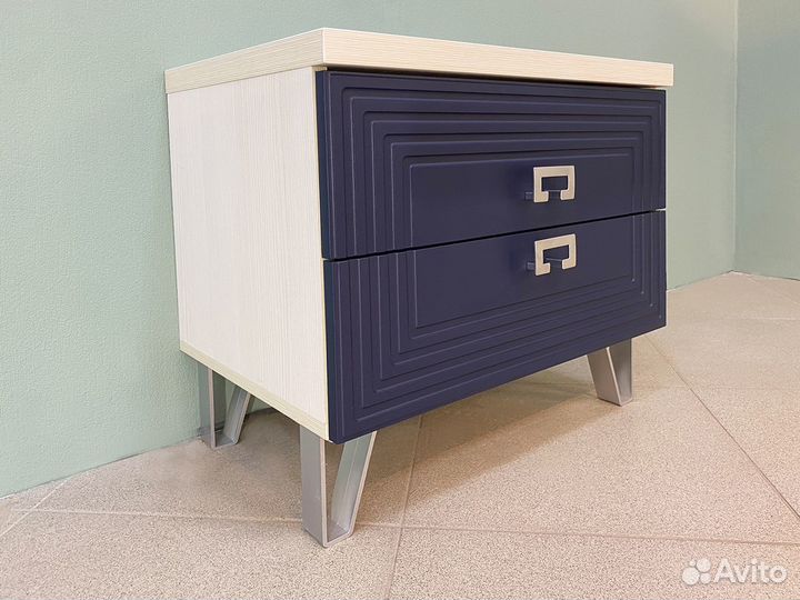 Тумба прикроватная