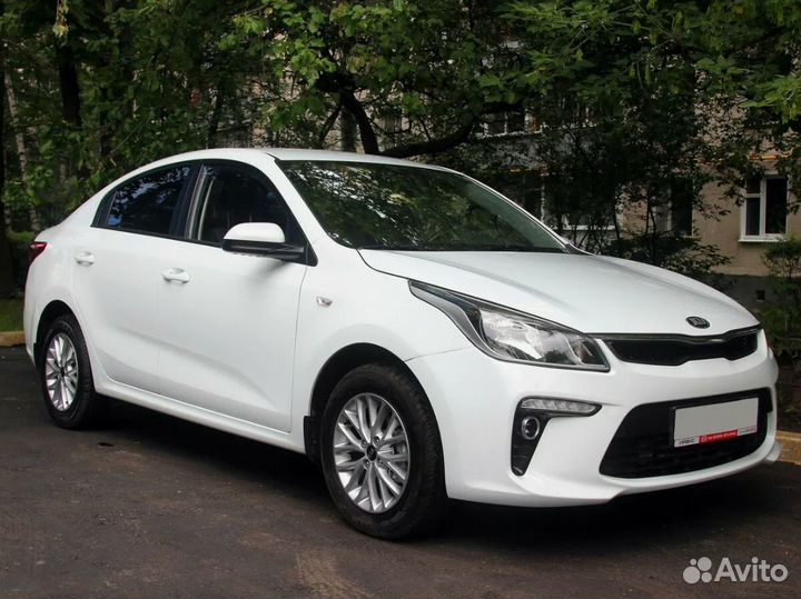 Прокат Kia Rio без водителя