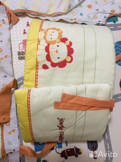 Бампер в детскую кроватку