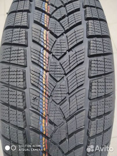 Goodyear UltraGrip Performance+ SUV 275/40 R20