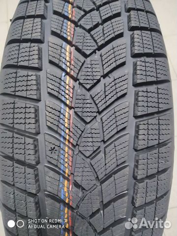 Goodyear UltraGrip Performance+ SUV 275/40 R20