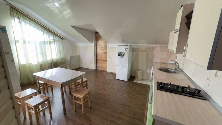 2-к. квартира, 80 м², 3/3 эт.