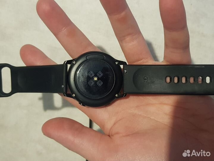 Samsung galaxy watch active 40 мм