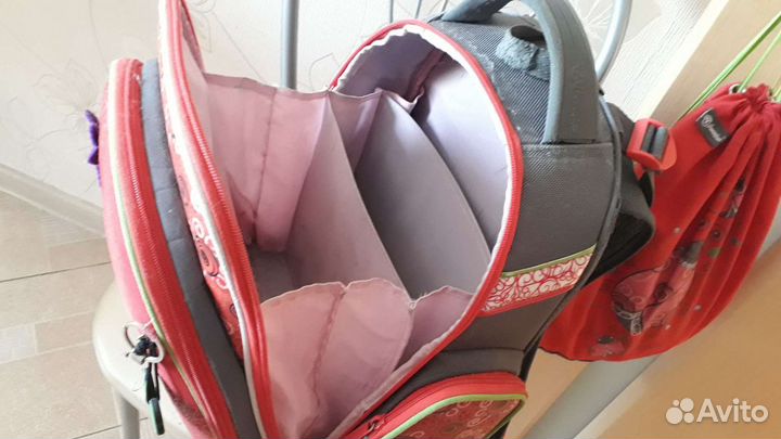 Ранец школьный для девочки Hummingbird