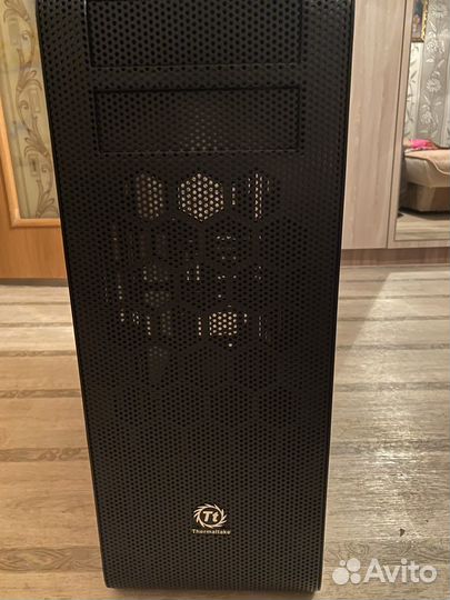 Корпус thermaltake core v71 tg