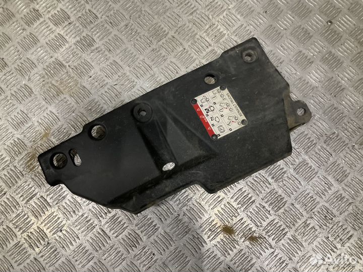 Накладка Volvo 82345425