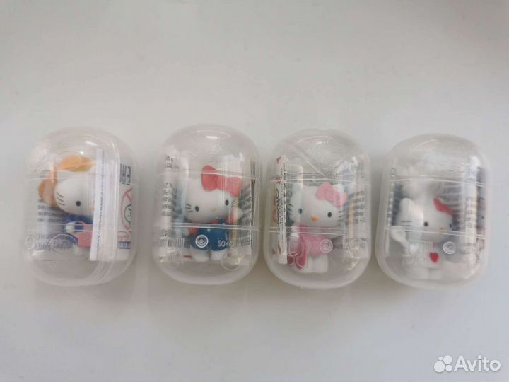 Игрушки Hello Kitty из чупа чупс