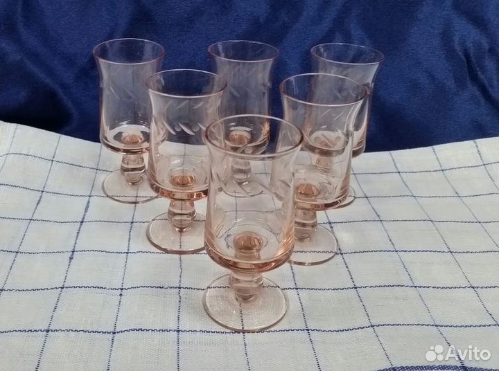 Старинные рюмки для крепких напитков